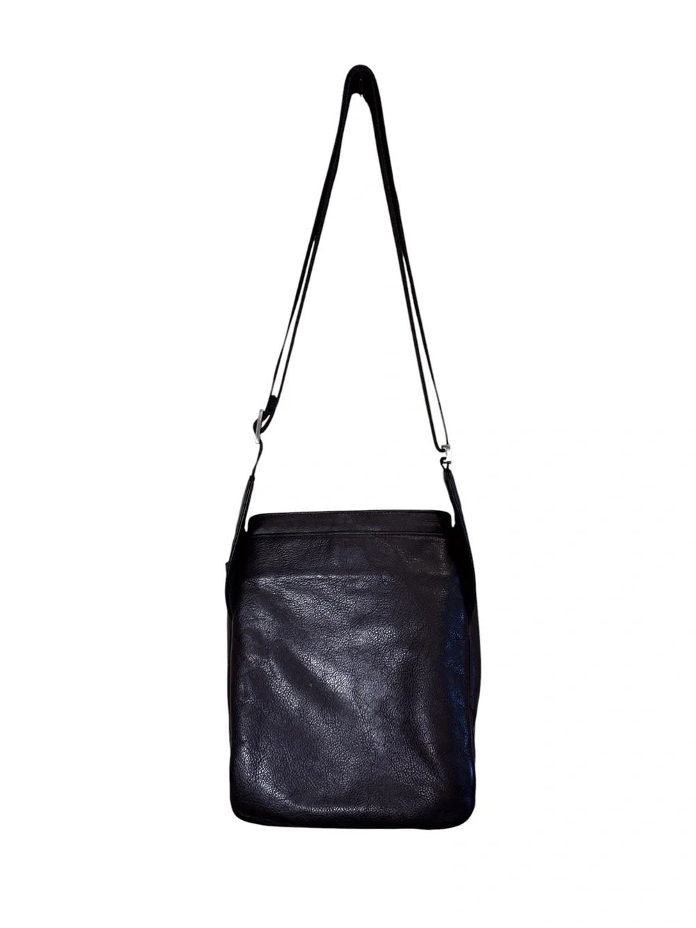Tumi Minimalist Durable Black Leather Messenger Crossbody Travel Commuter Bag